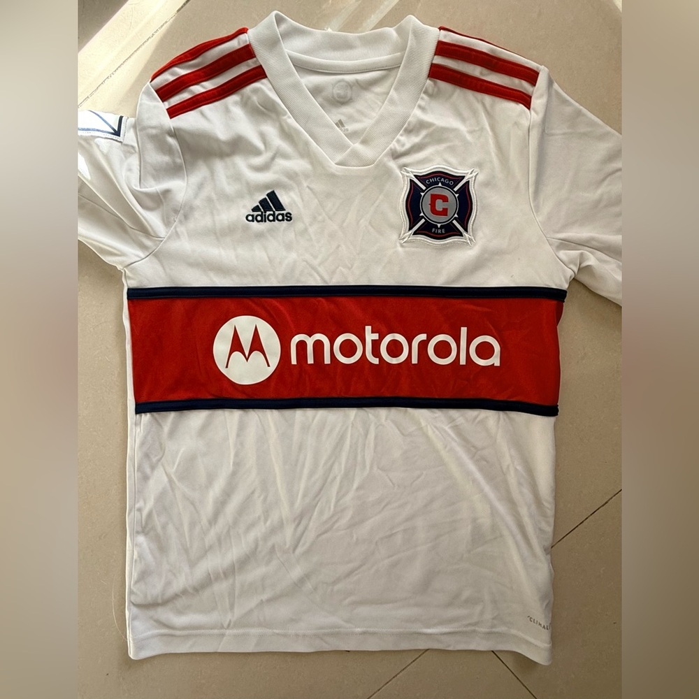 Chicago Fire Adidas soccer jersey kids size M  8/10 MLS